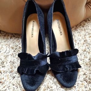 JustFab Velvet Chunky Heels NWOB